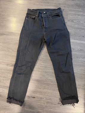 Levi's Women Straight Leg Jeans in Black